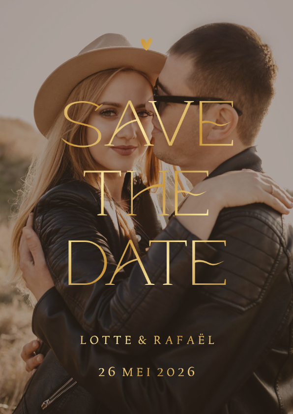 Trouwkaarten - Save the date kaart met grote foto en goudfolie